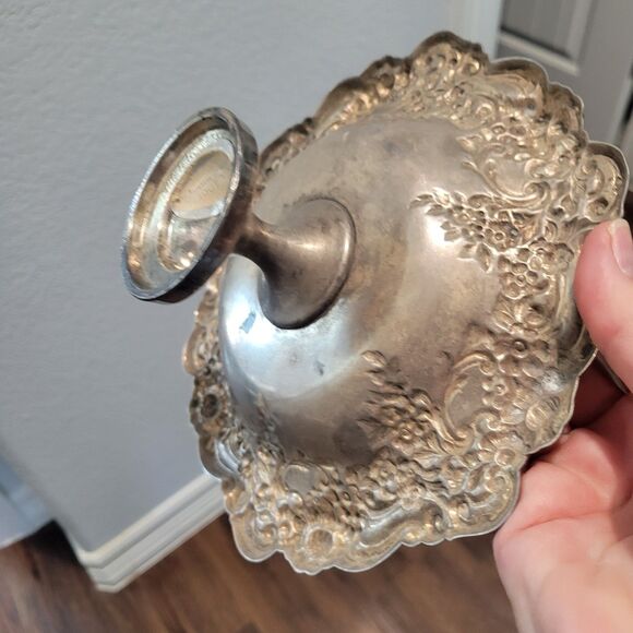 Antique WM Rogers Silver Co. Ornate Small Pedestal Bowl Silver Plated Heavy READ - Picture 15 of 16